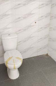 blok e 10 toilet kamar mandi keluarga