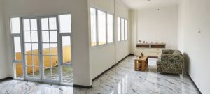 monaco 04 open space dan ruang belakang di lihat dari ruang tengah